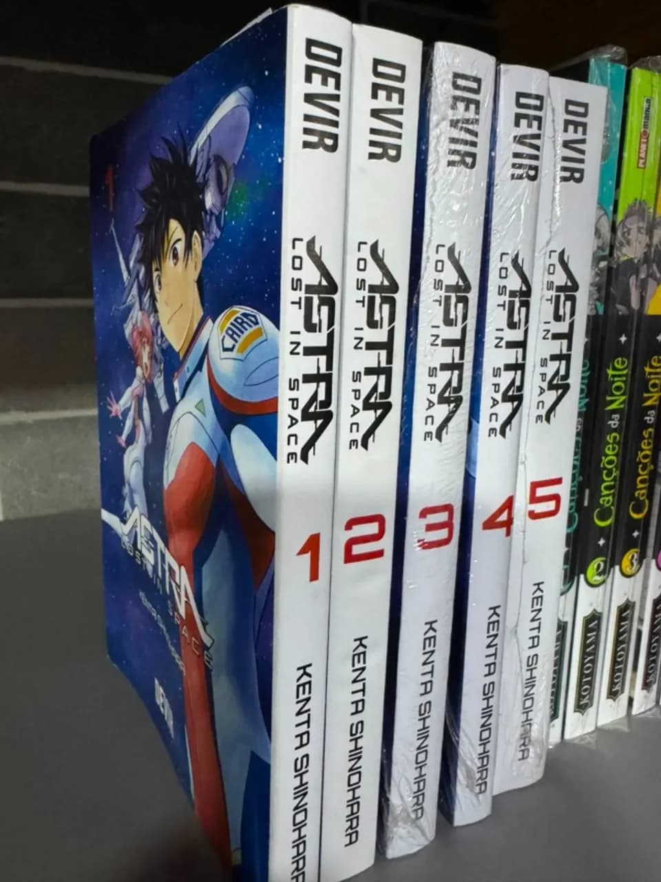 Mangá Astra Lost in Space - Devir - Completo 1 ao 5